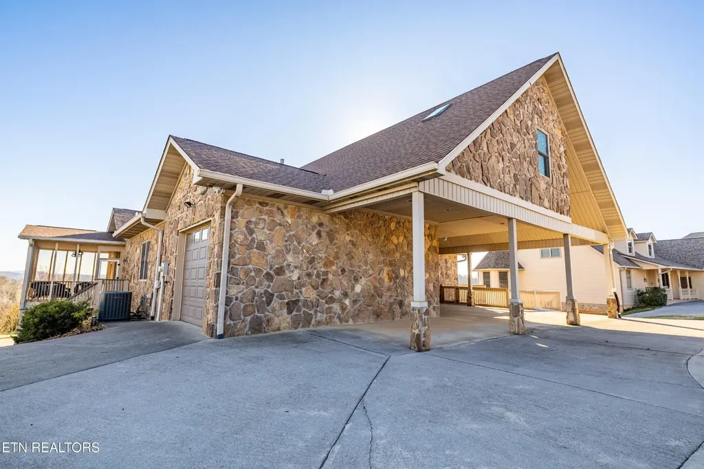 124 Indian Shadows Drive Maryville TN 37801