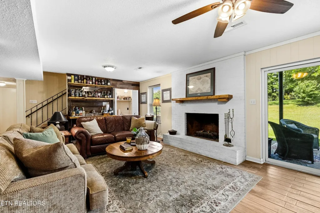 5501 River Point Cove Road Knoxville TN 37919