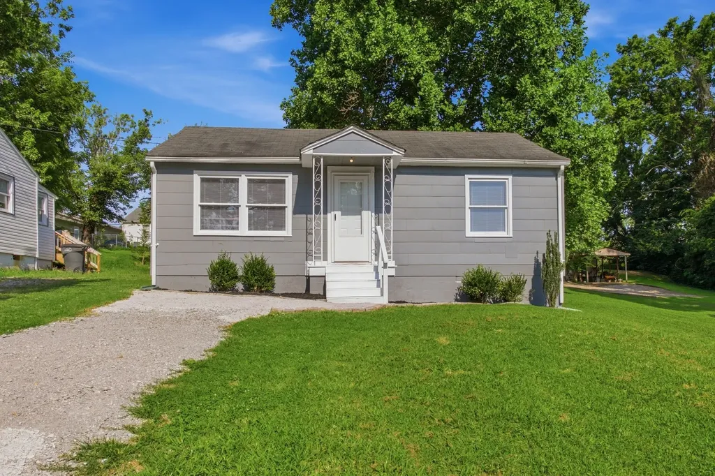 1604 S High Street Columbia TN 38401