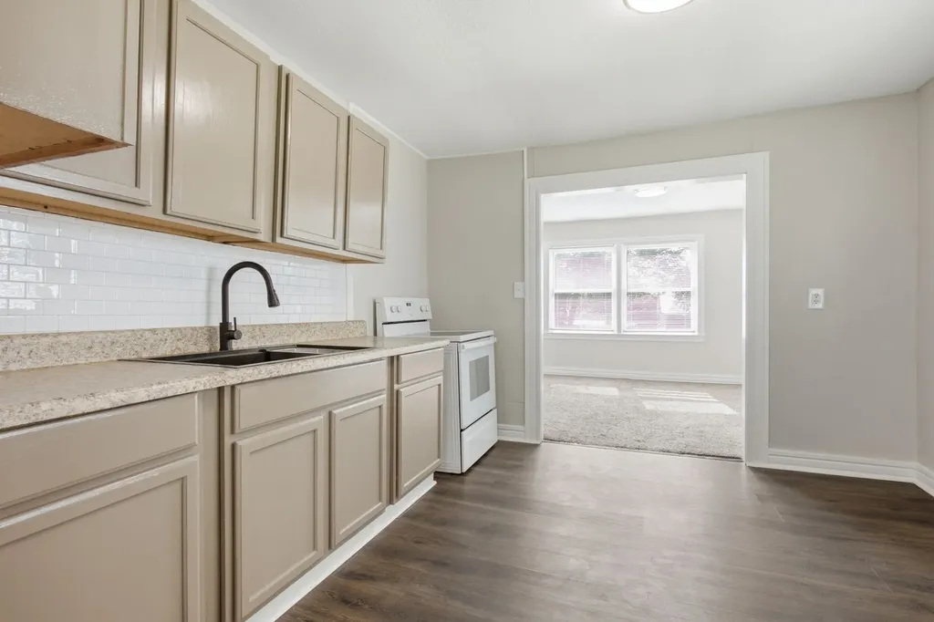 1604 S High Street Columbia TN 38401