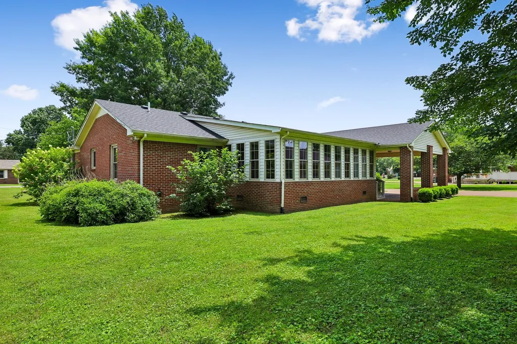 205 Crestview Street Chapel Hill TN 37034