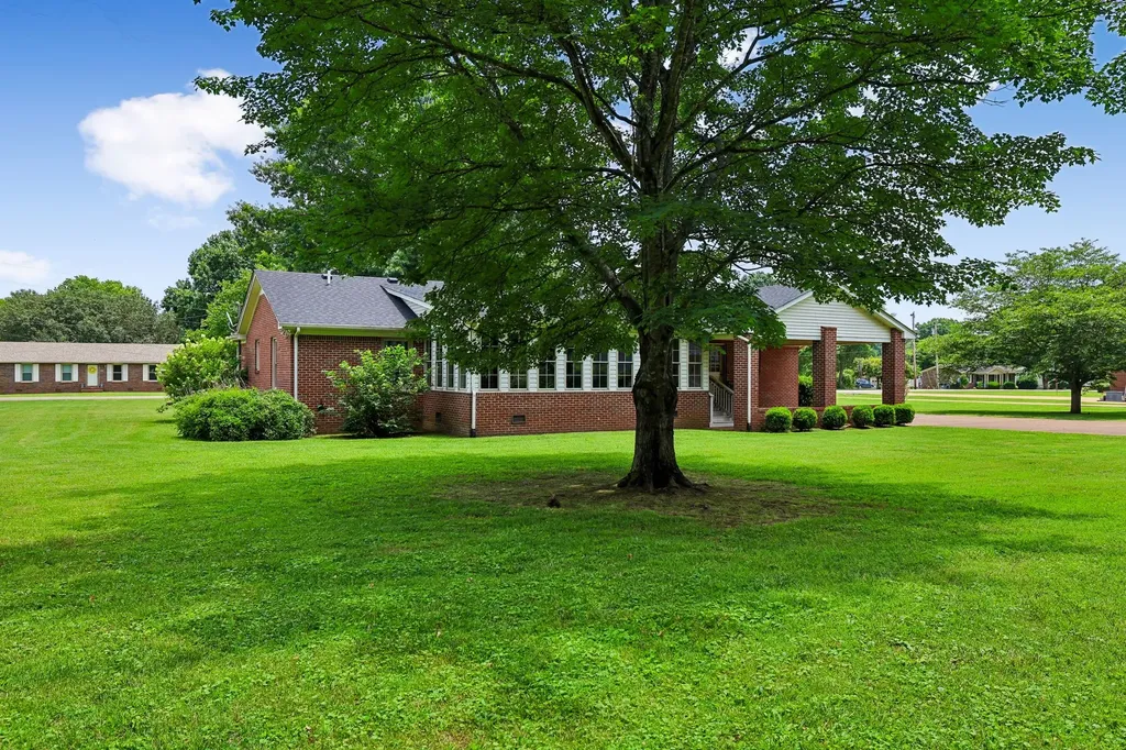 205 Crestview Street Chapel Hill TN 37034