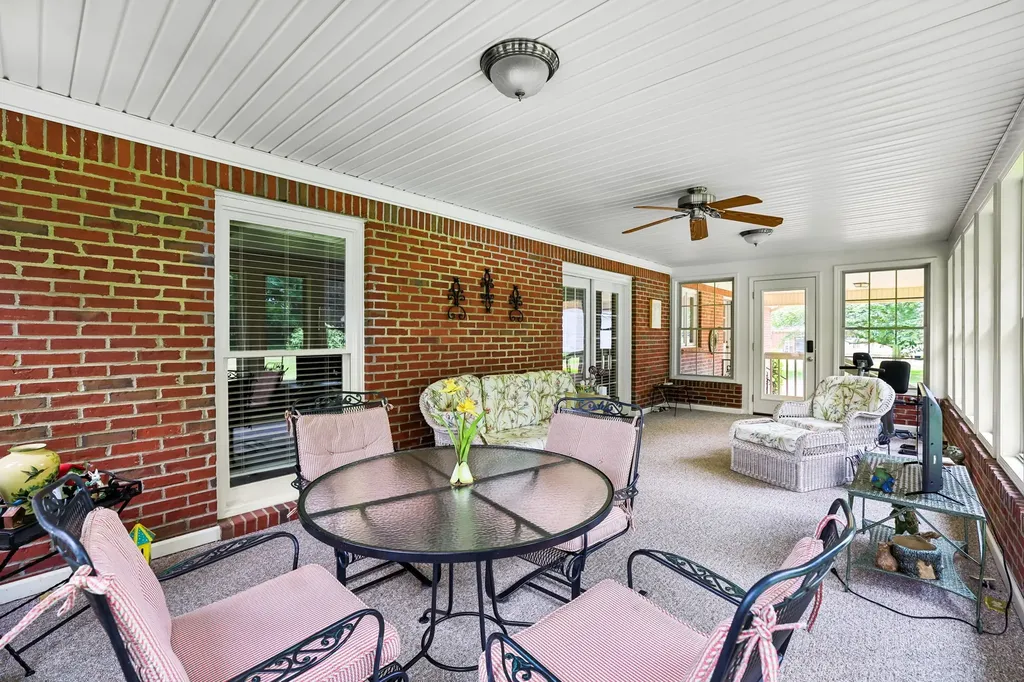 205 Crestview Street Chapel Hill TN 37034