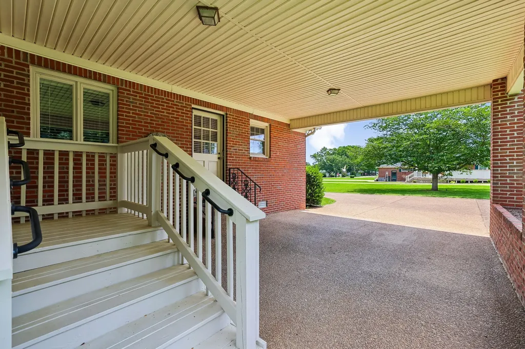 205 Crestview Street Chapel Hill TN 37034
