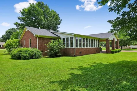 205 Crestview Street Chapel Hill TN 37034