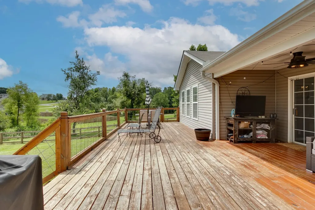 6003 Hill Circle Bon Aqua TN 37025