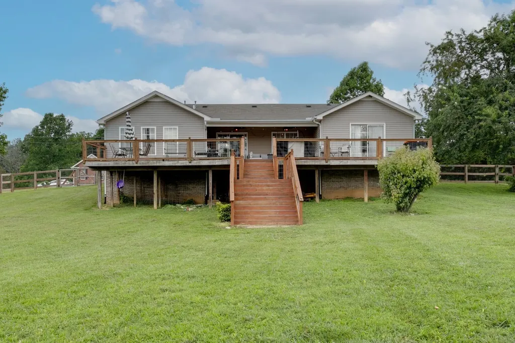 6003 Hill Circle Bon Aqua TN 37025