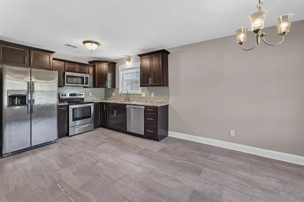 620 Hollow Crest Clarksville TN 37042