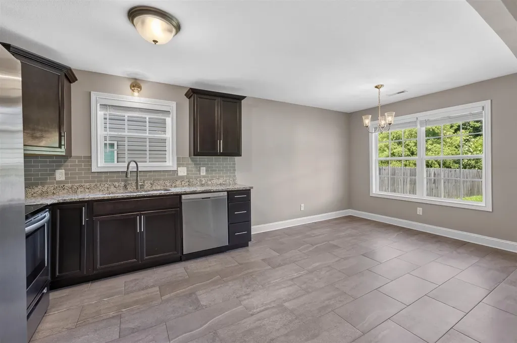 620 Hollow Crest Clarksville TN 37042