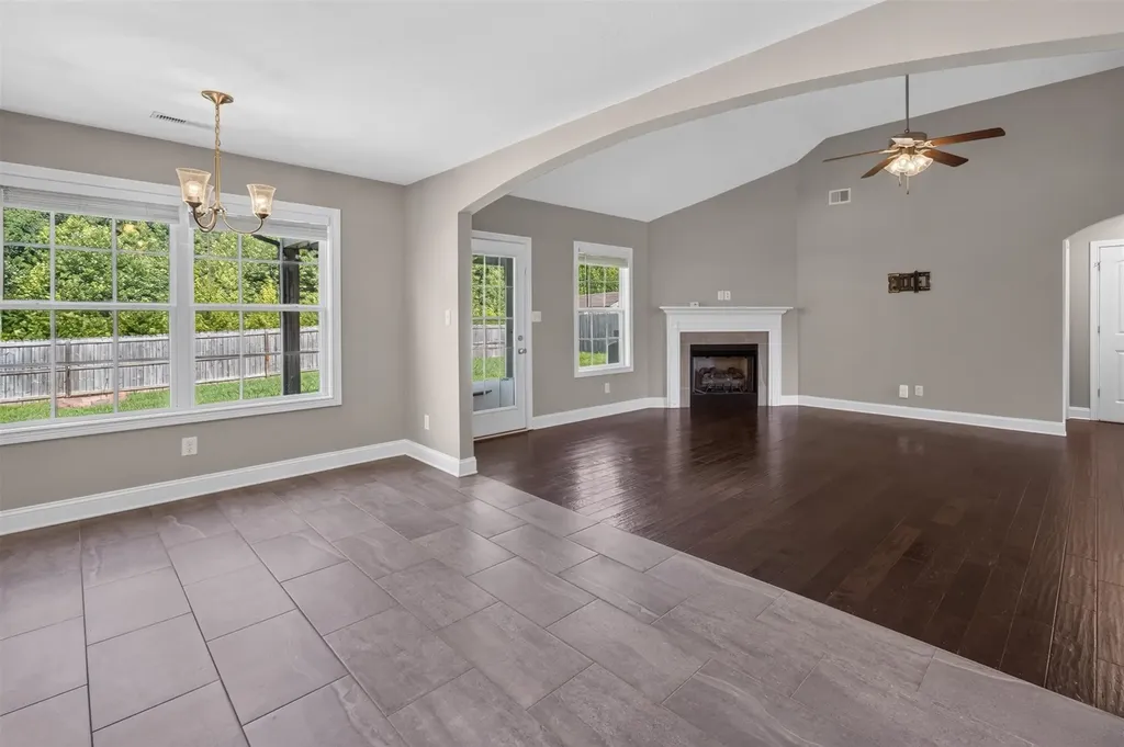 620 Hollow Crest Clarksville TN 37042