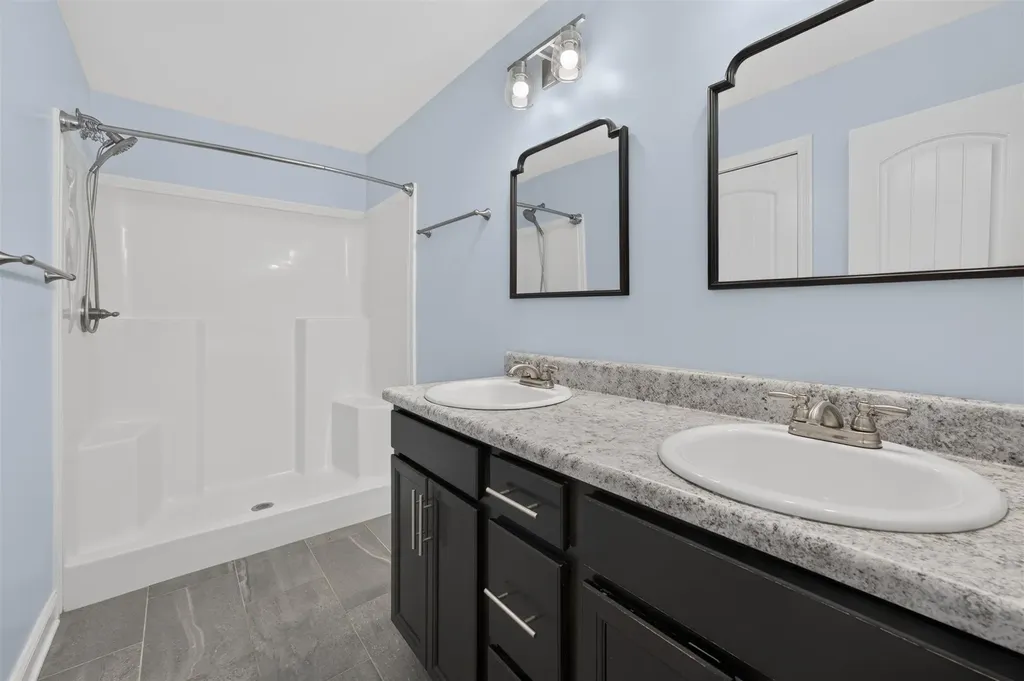 620 Hollow Crest Clarksville TN 37042