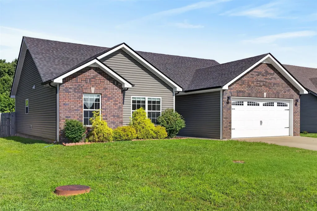 620 Hollow Crest Clarksville TN 37042