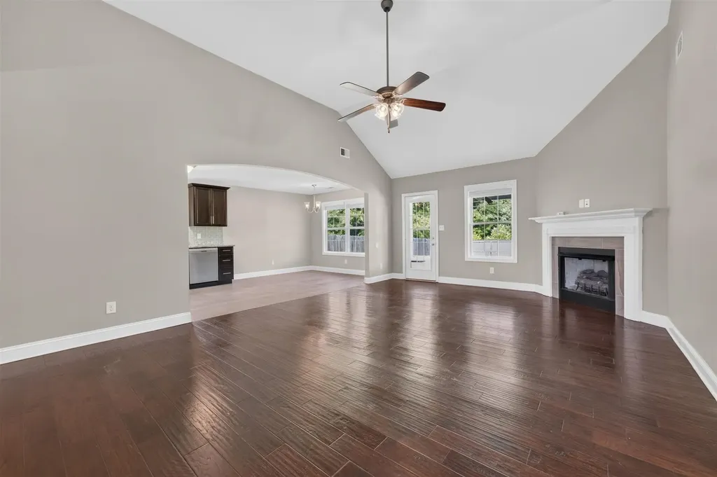 620 Hollow Crest Clarksville TN 37042