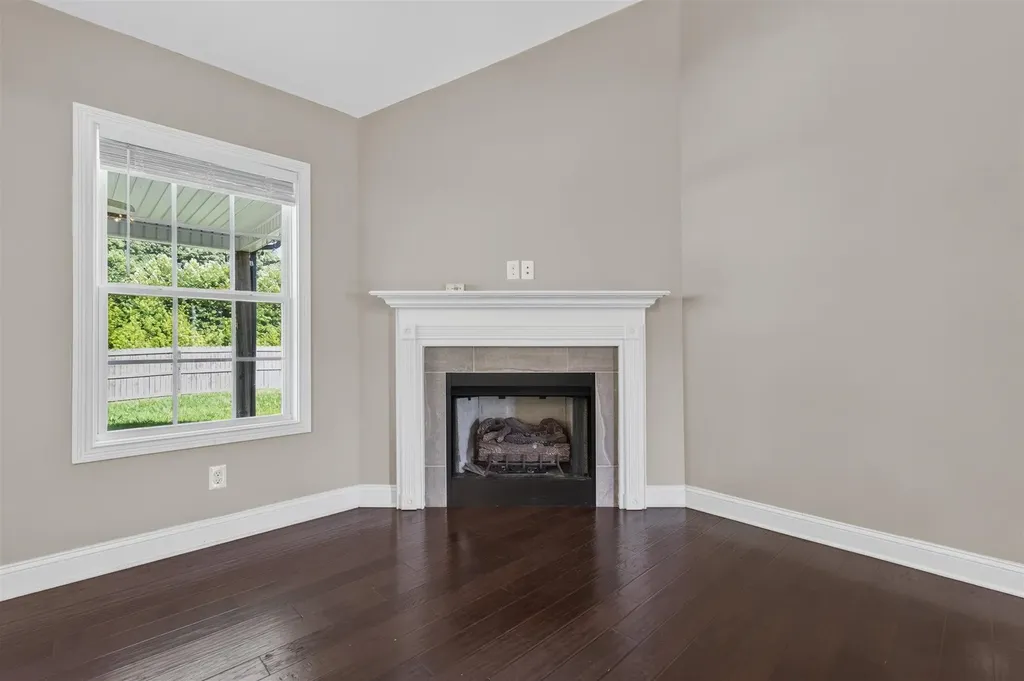 620 Hollow Crest Clarksville TN 37042
