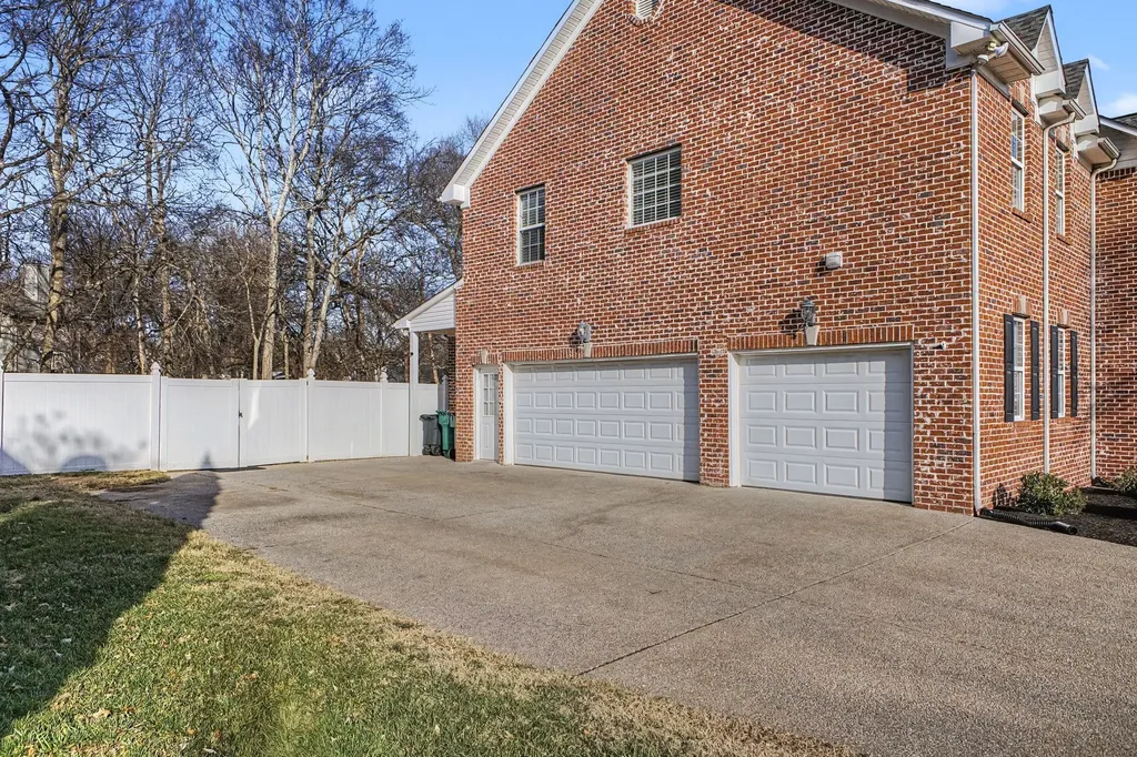 1060 Auldridge Drive Spring Hill TN 37174