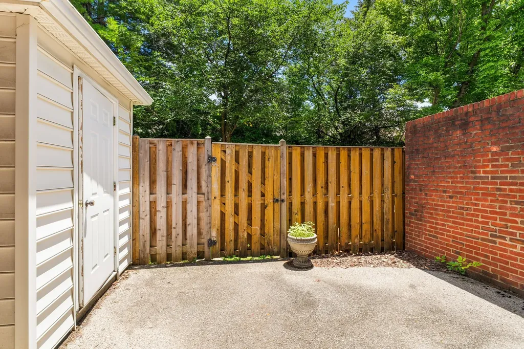 4204 Hillsboro Pike Nashville TN 37215