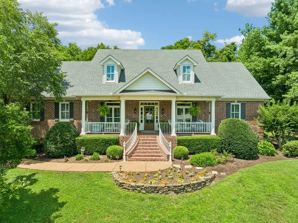 1206 Signature Court Franklin TN 37064