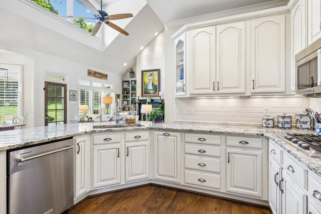 1206 Signature Court Franklin TN 37064