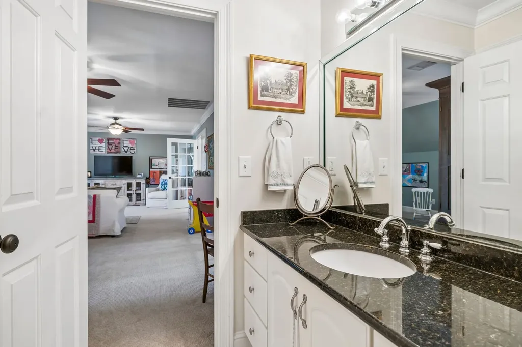 1206 Signature Court Franklin TN 37064