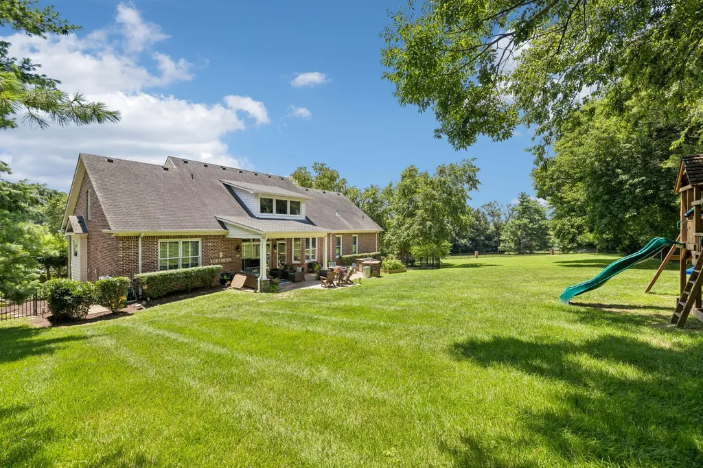 1206 Signature Court Franklin TN 37064