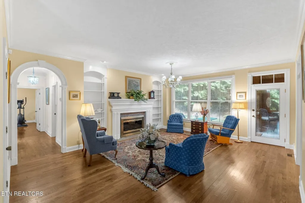 5227 Beverly Oaks Drive Knoxville TN 37918