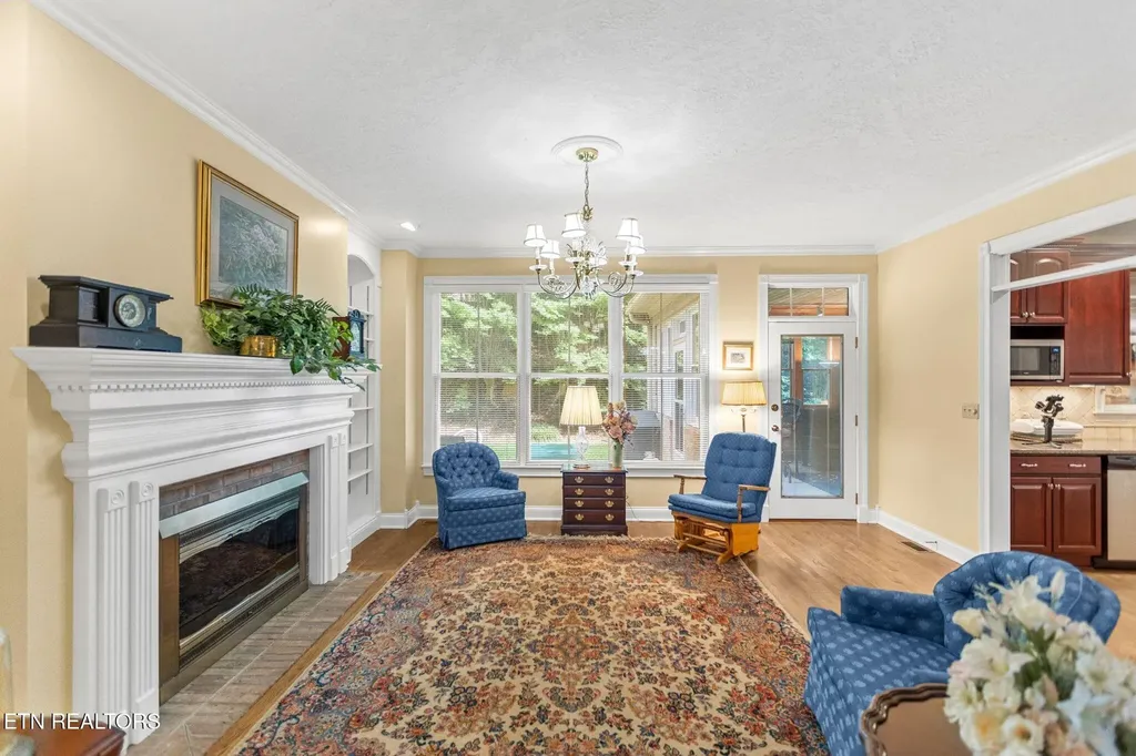5227 Beverly Oaks Drive Knoxville TN 37918