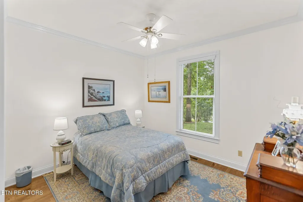 5227 Beverly Oaks Drive Knoxville TN 37918