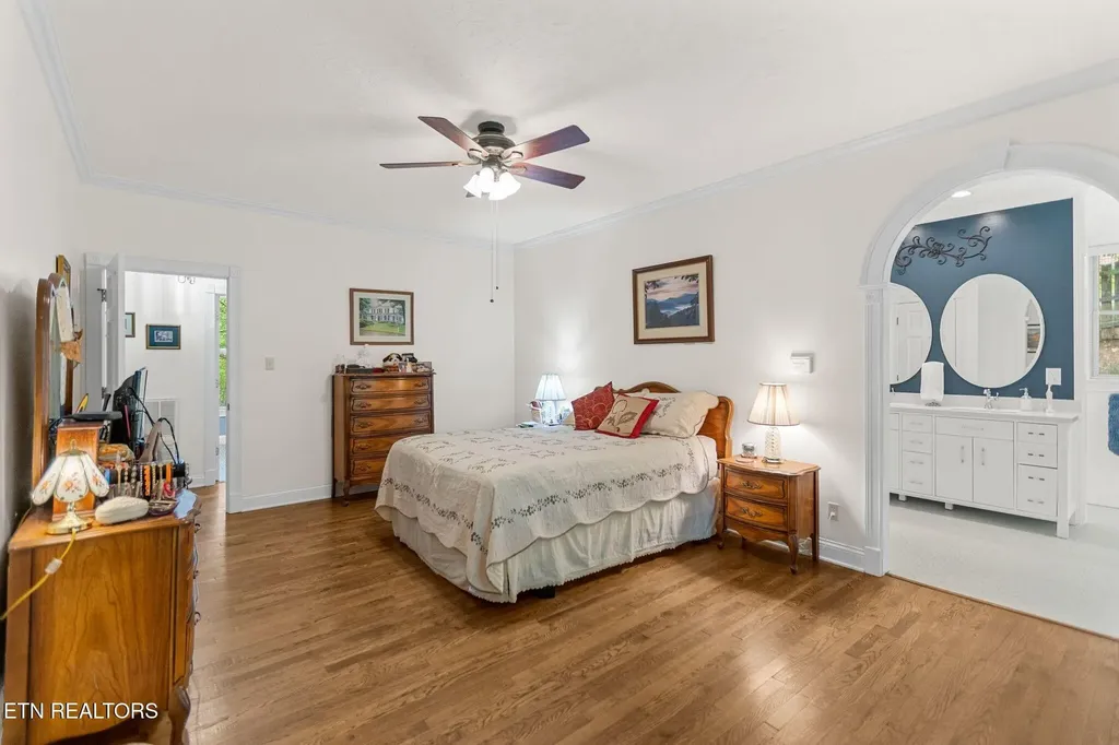 5227 Beverly Oaks Drive Knoxville TN 37918