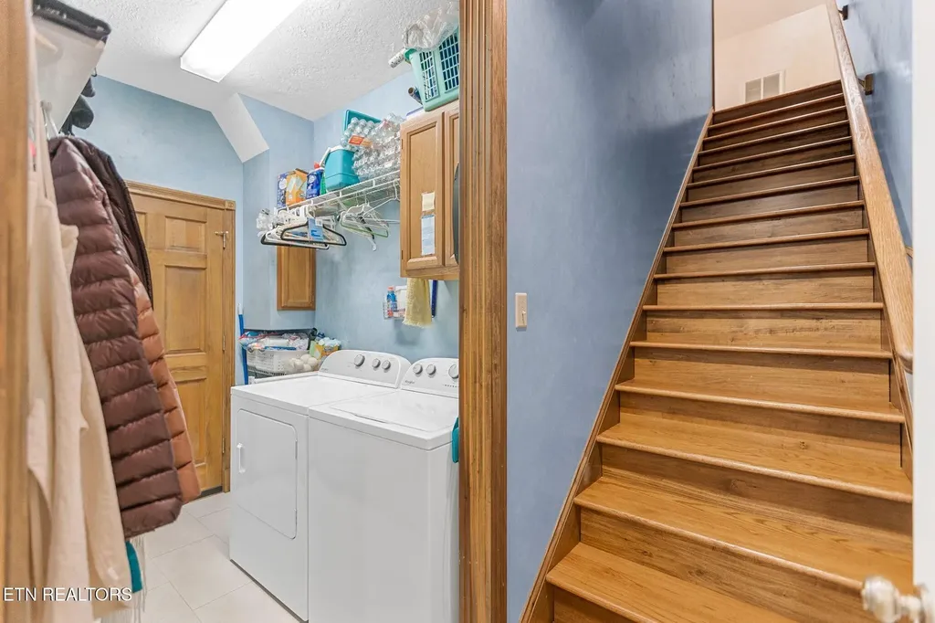 5227 Beverly Oaks Drive Knoxville TN 37918