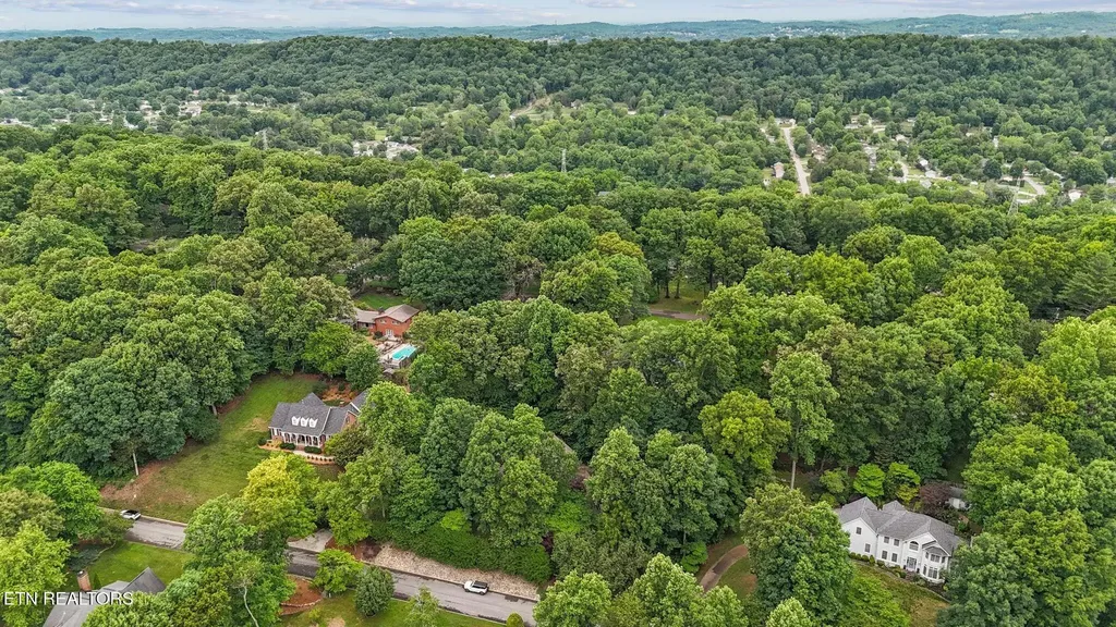 5227 Beverly Oaks Drive Knoxville TN 37918