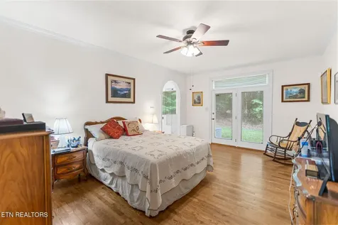 5227 Beverly Oaks Drive Knoxville TN 37918