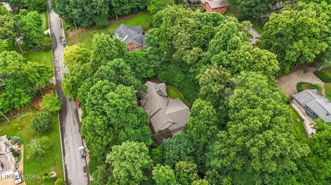 5227 Beverly Oaks Drive Knoxville TN 37918