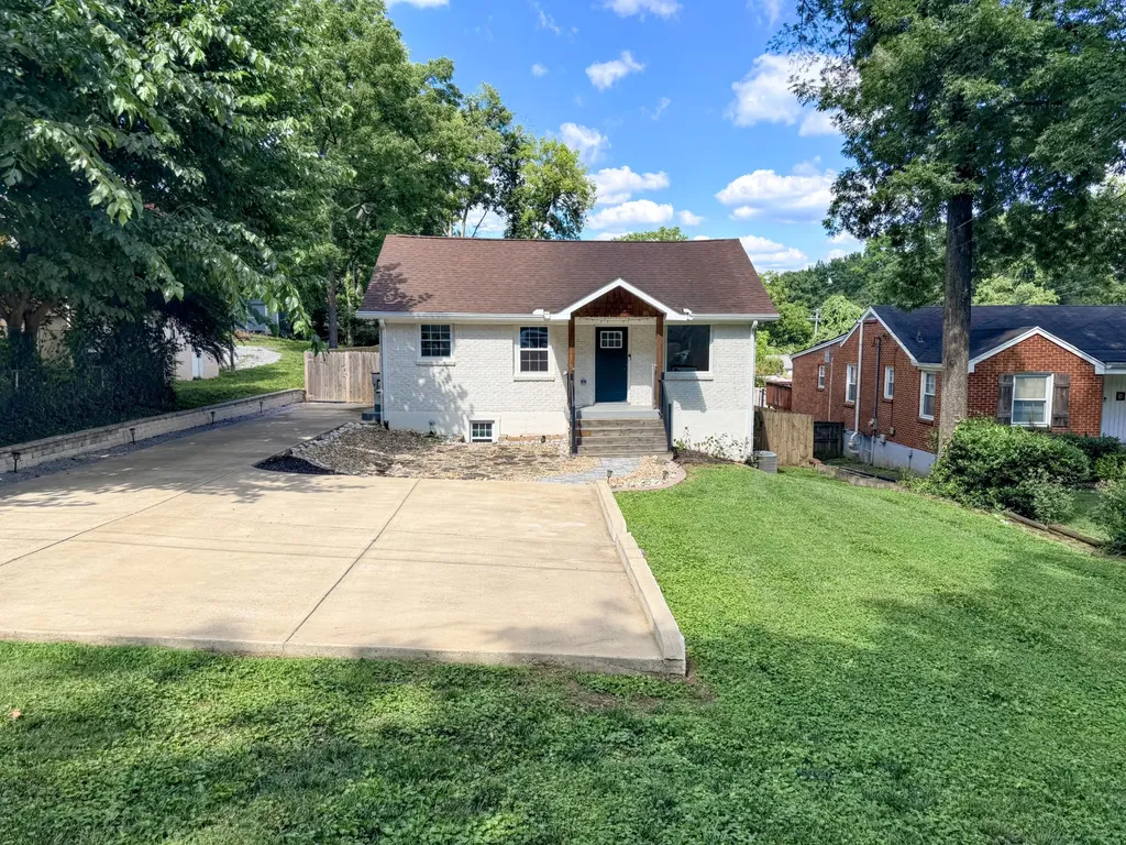 1353 Cardinal Avenue Nashville TN 37216