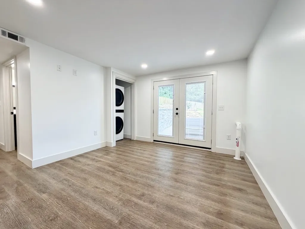 1353 Cardinal Avenue Nashville TN 37216
