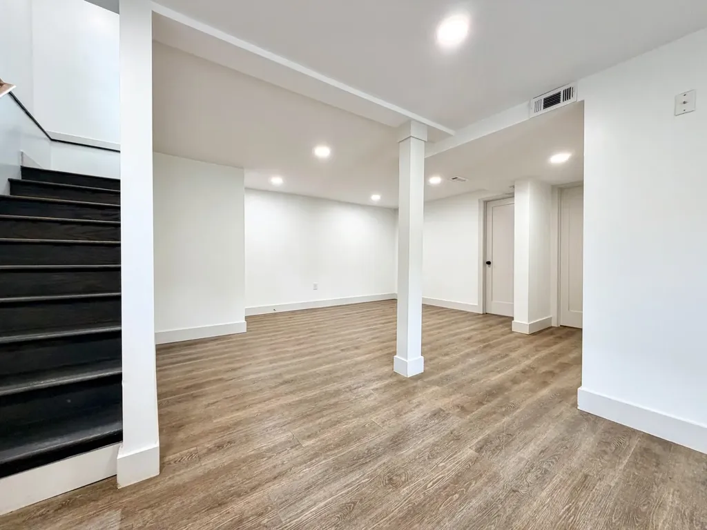 1353 Cardinal Avenue Nashville TN 37216