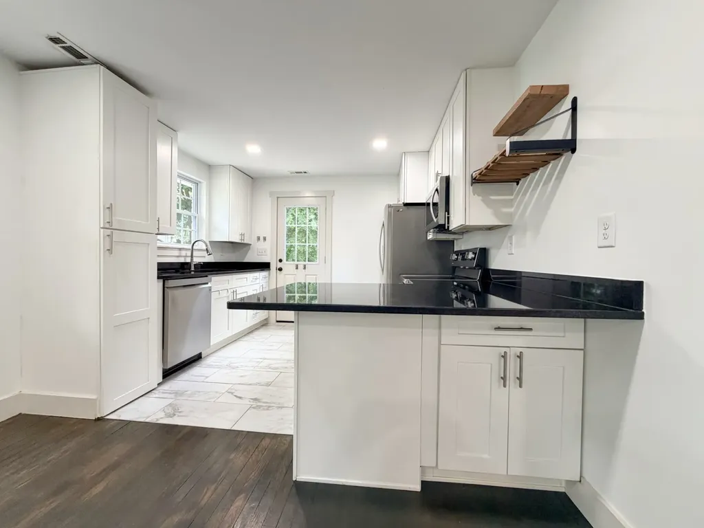 1353 Cardinal Avenue Nashville TN 37216