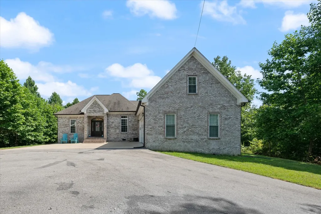 226 Walton Road Hampshire TN 38461