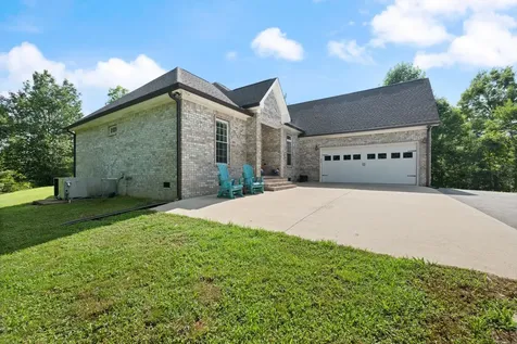 226 Walton Road Hampshire TN 38461