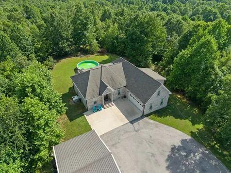 226 Walton Road Hampshire TN 38461