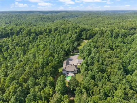 226 Walton Road Hampshire TN 38461