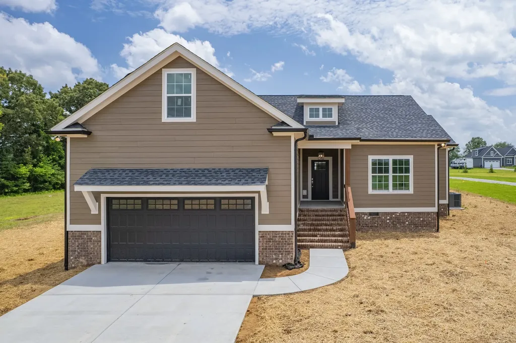 370 Dugout Road Summertown TN 38483