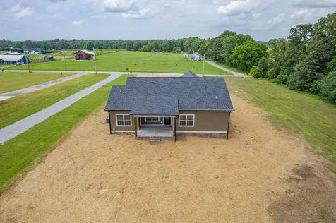 370 Dugout Road Summertown TN 38483