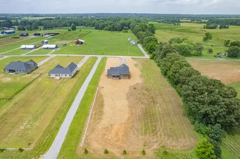 370 Dugout Road Summertown TN 38483