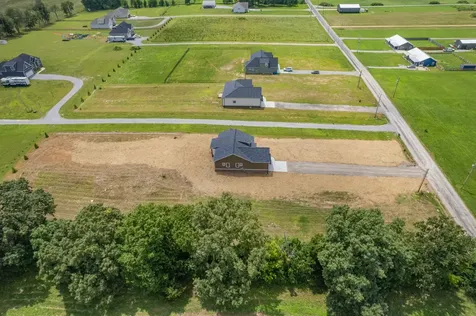 370 Dugout Road Summertown TN 38483