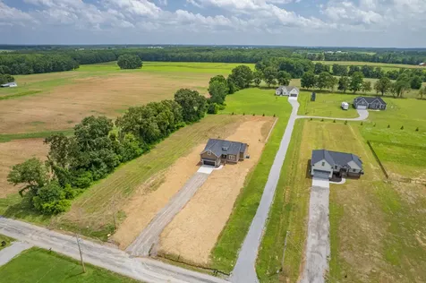 370 Dugout Road Summertown TN 38483