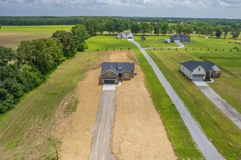 370 Dugout Road Summertown TN 38483