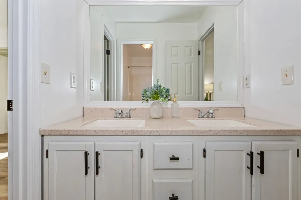 513 Williamsburg Drive Nashville TN 37214
