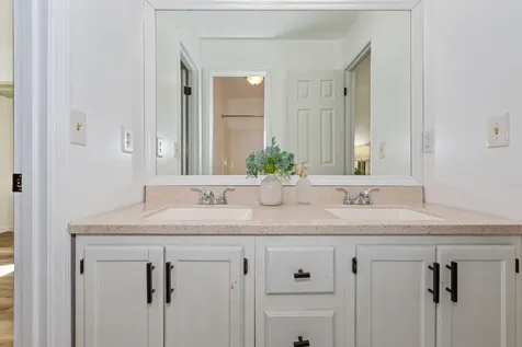 513 Williamsburg Drive Nashville TN 37214