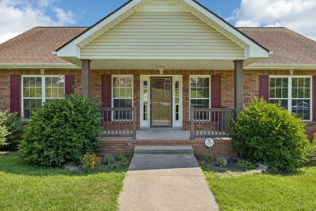 1007 Copper Kettle Circle Pleasant View TN 37146