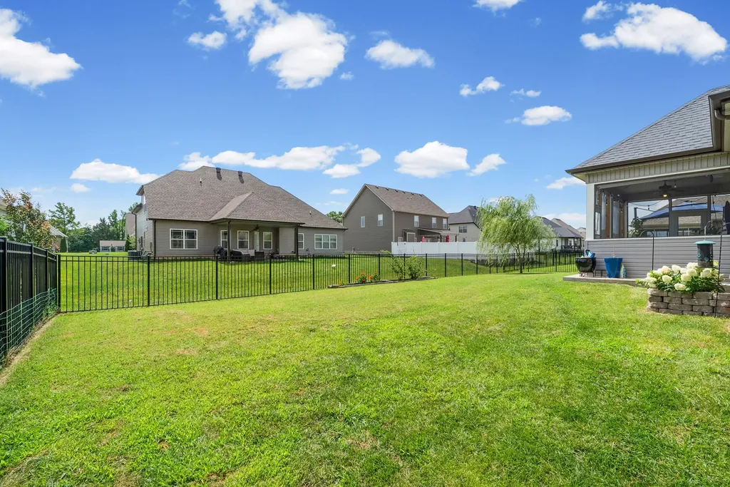 525 Bowden Drive Clarksville TN 37043